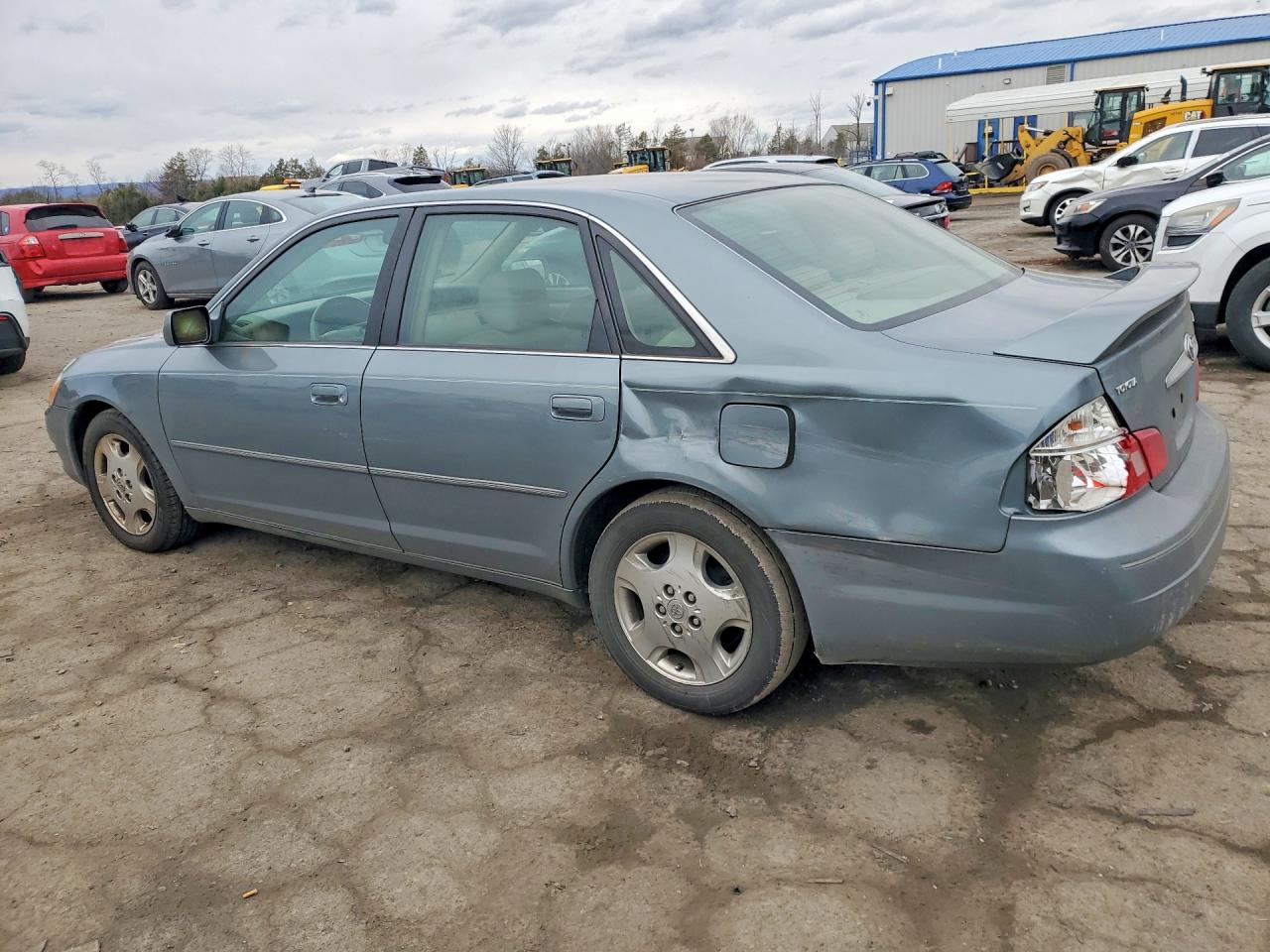2003 TOYOTA AVALON XL photo 4