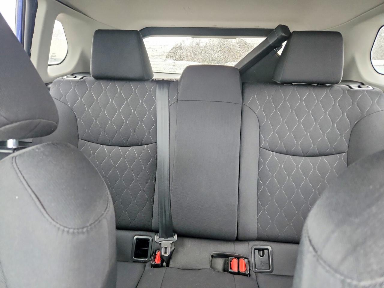 2024 TOYOTA COROLLA CROSS LE photo 19