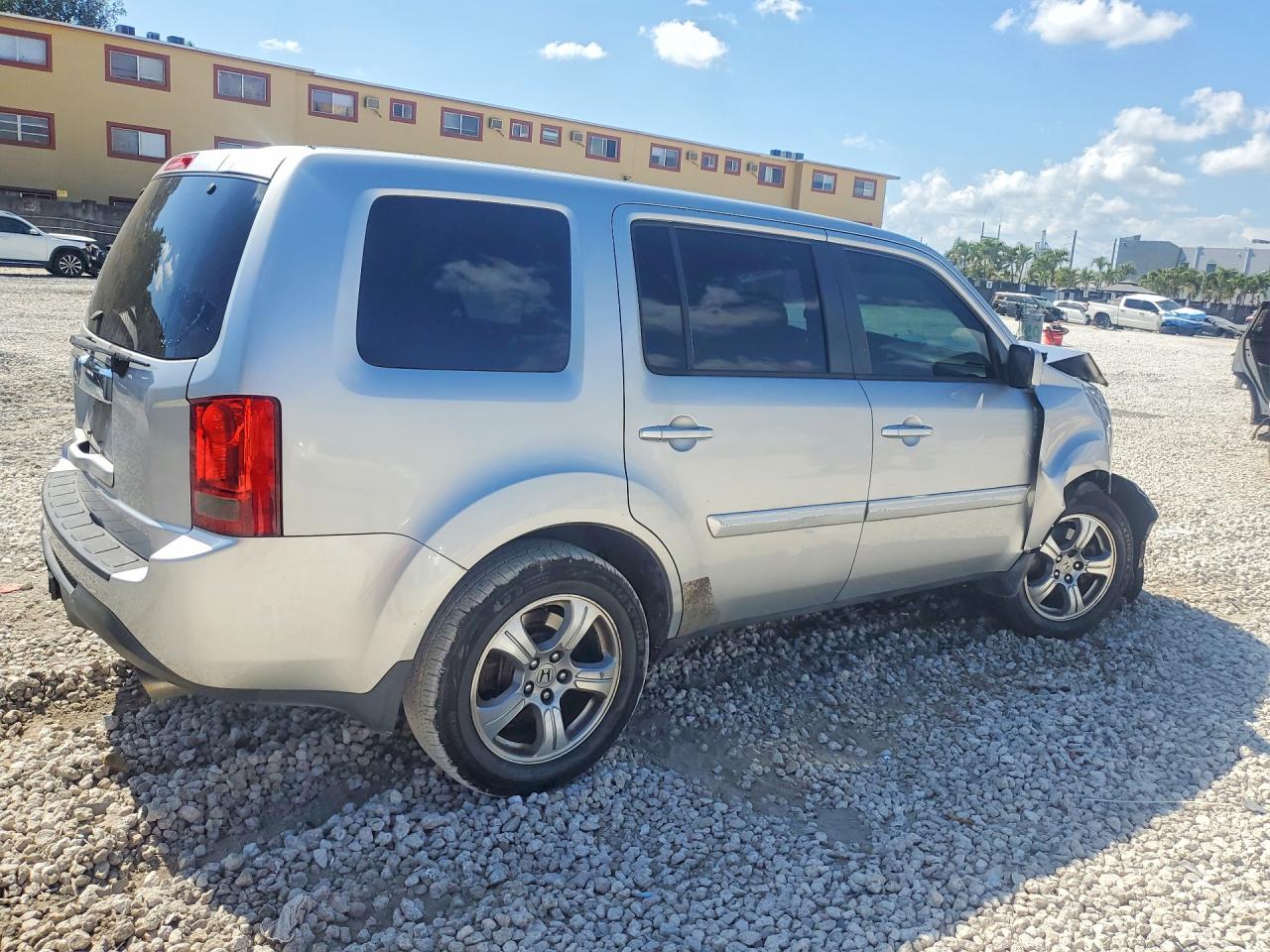 2012 HONDA PILOT EXL photo 3