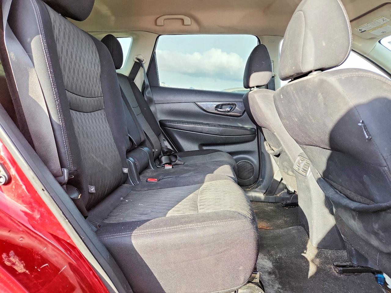 2018 NISSAN ROGUE S photo 21