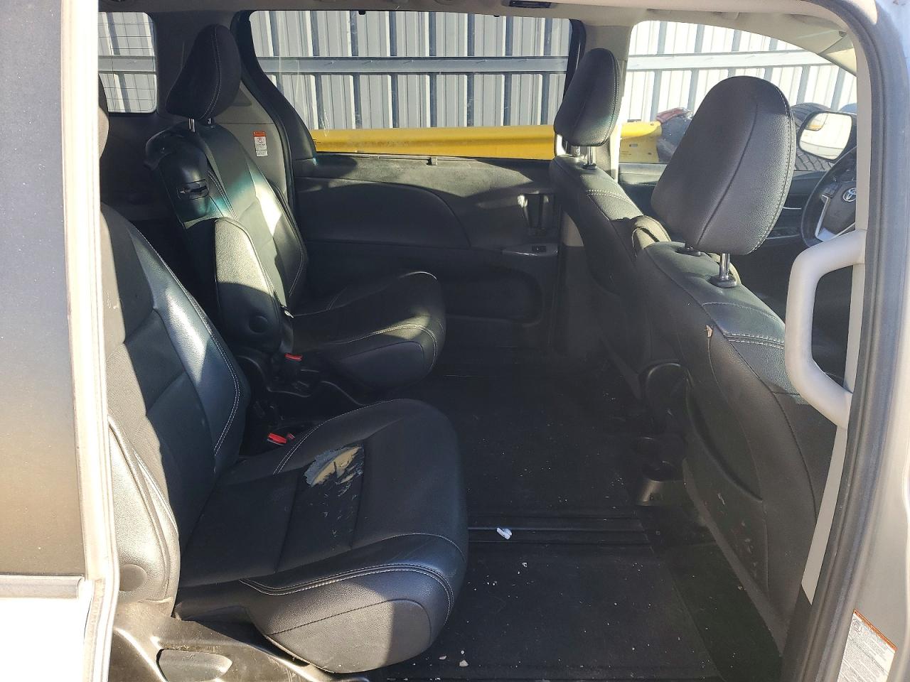 2015 TOYOTA SIENNA SPORT photo 21