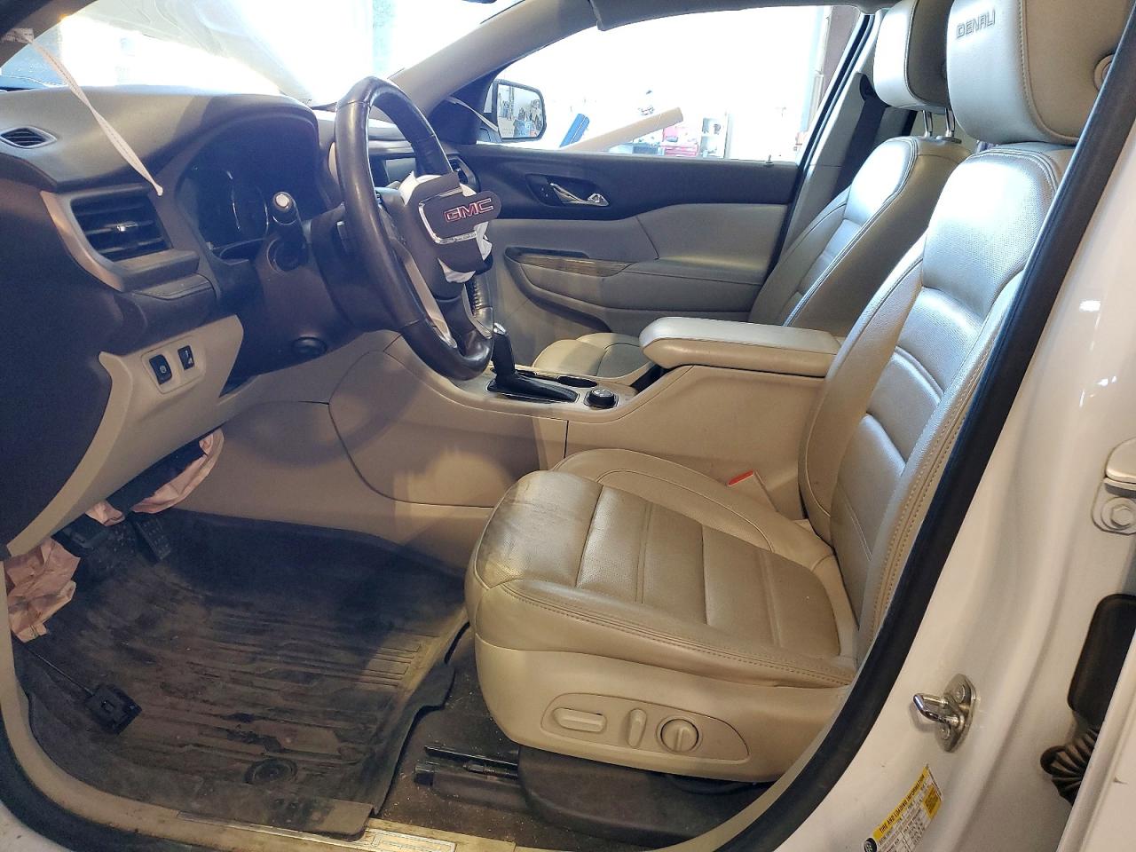 2017 GMC ACADIA DENALI photo 7
