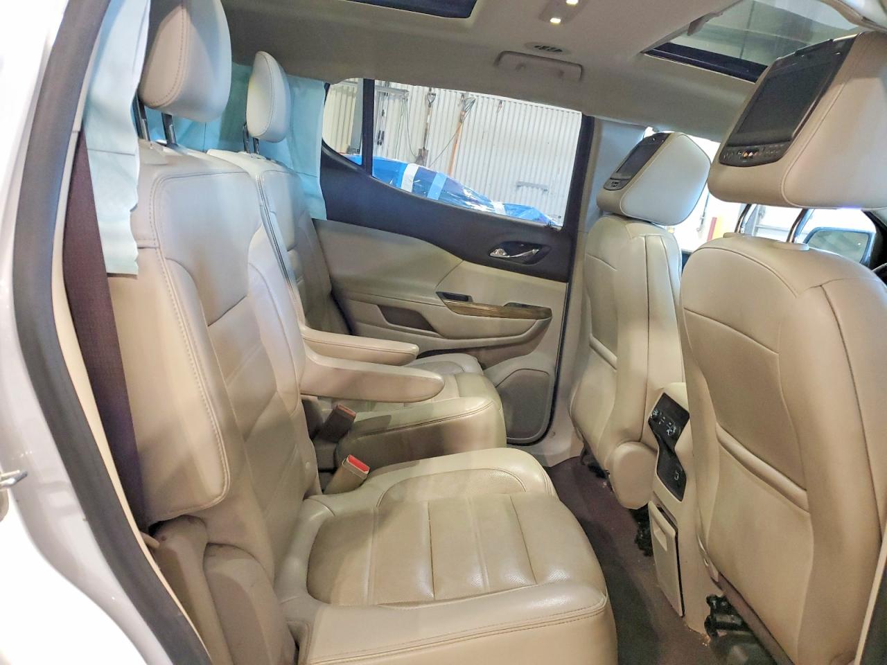 2017 GMC ACADIA DENALI photo 10