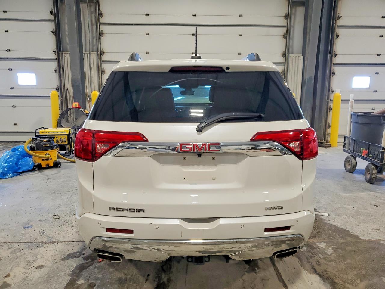 2017 GMC ACADIA DENALI photo 6