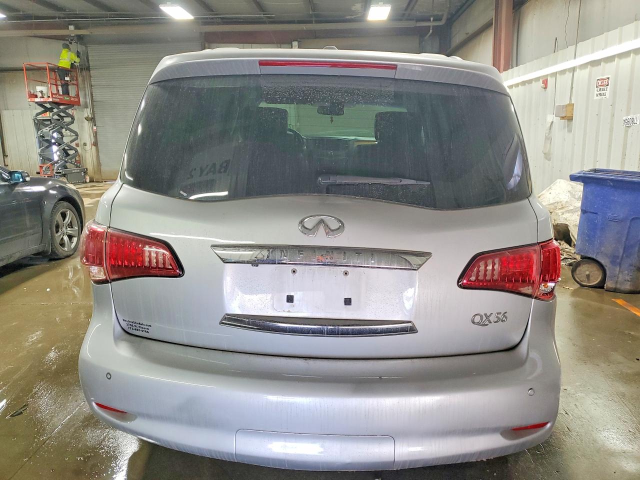 2011 INFINITI QX56 BASE photo 16