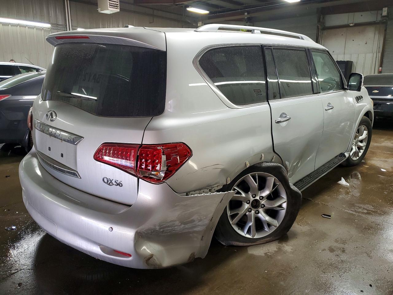 2011 INFINITI QX56 BASE photo 7