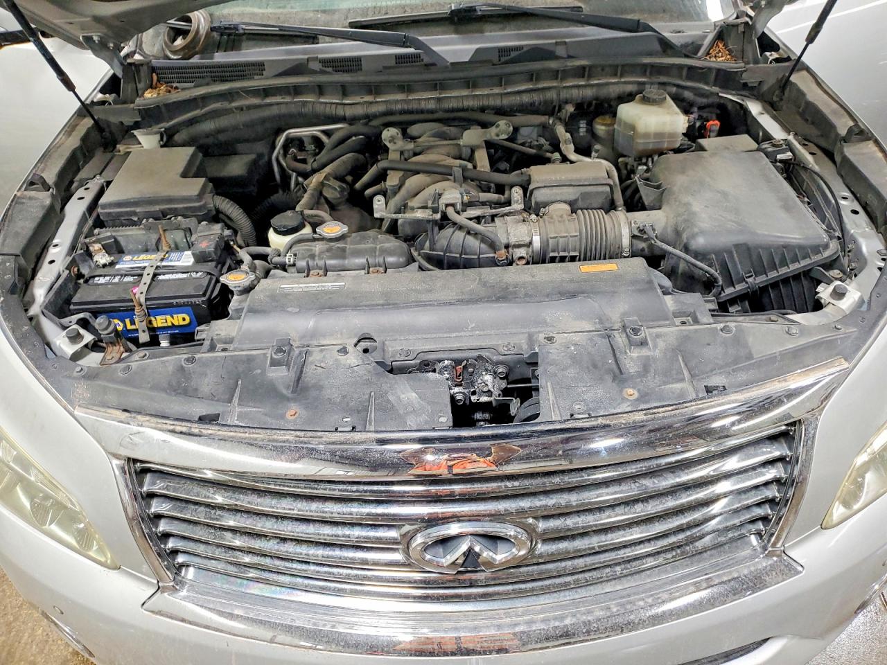 2011 INFINITI QX56 BASE photo 34