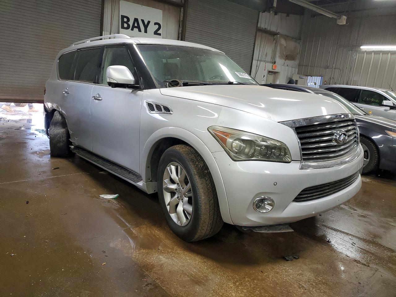 2011 INFINITI QX56 BASE photo 10