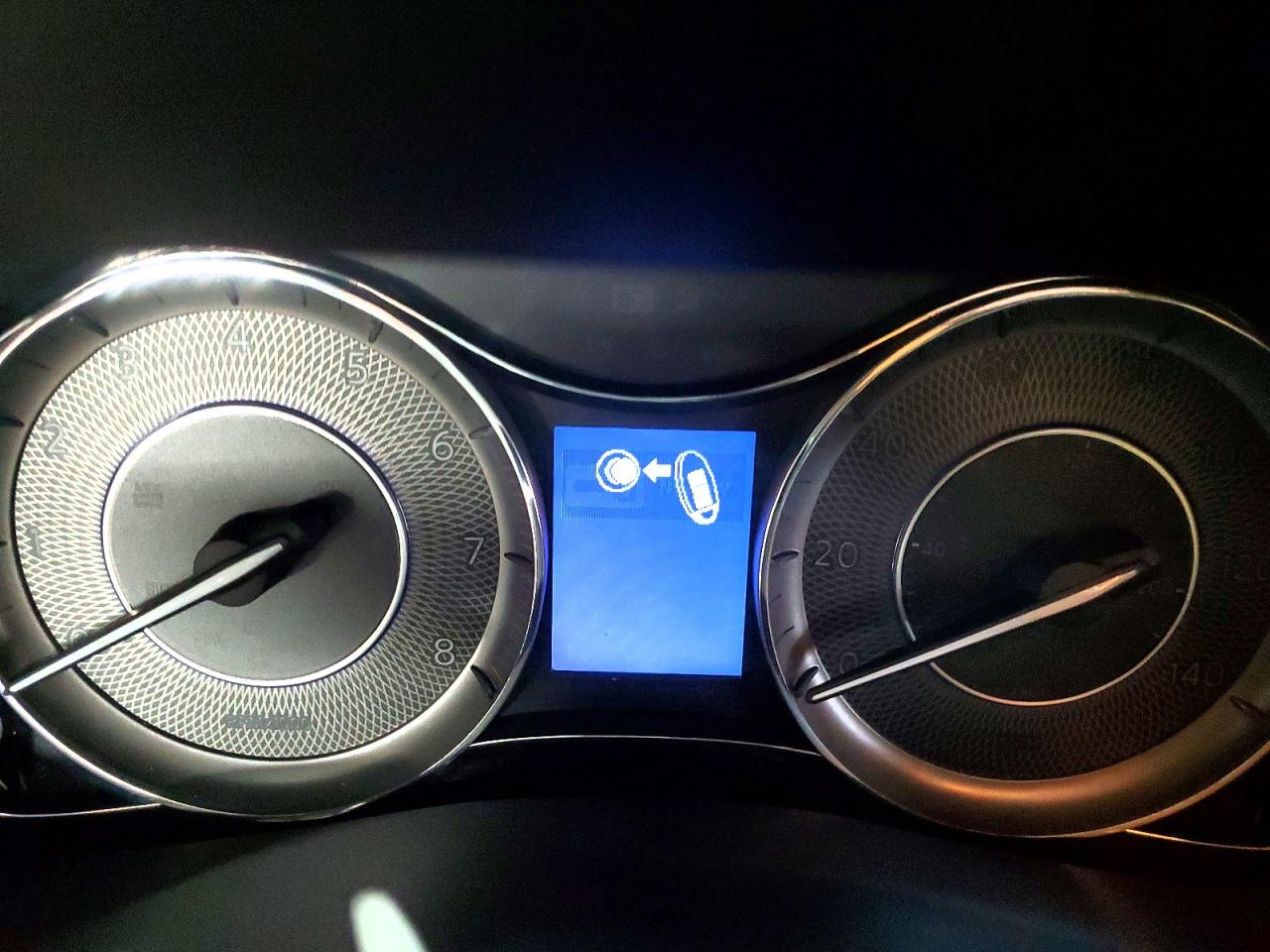 2011 INFINITI QX56 BASE photo 25
