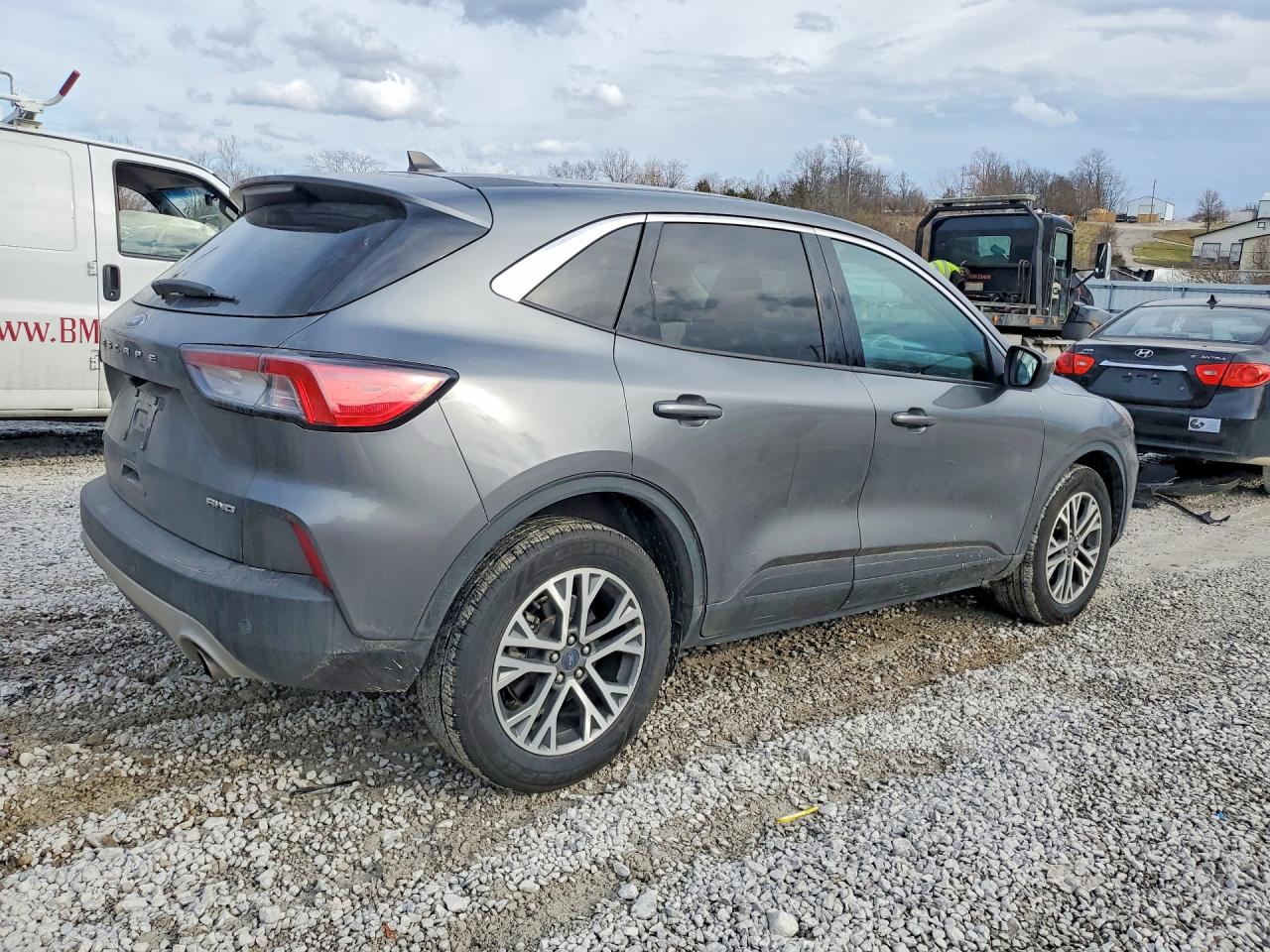 2022 FORD ESCAPE SEL photo 3