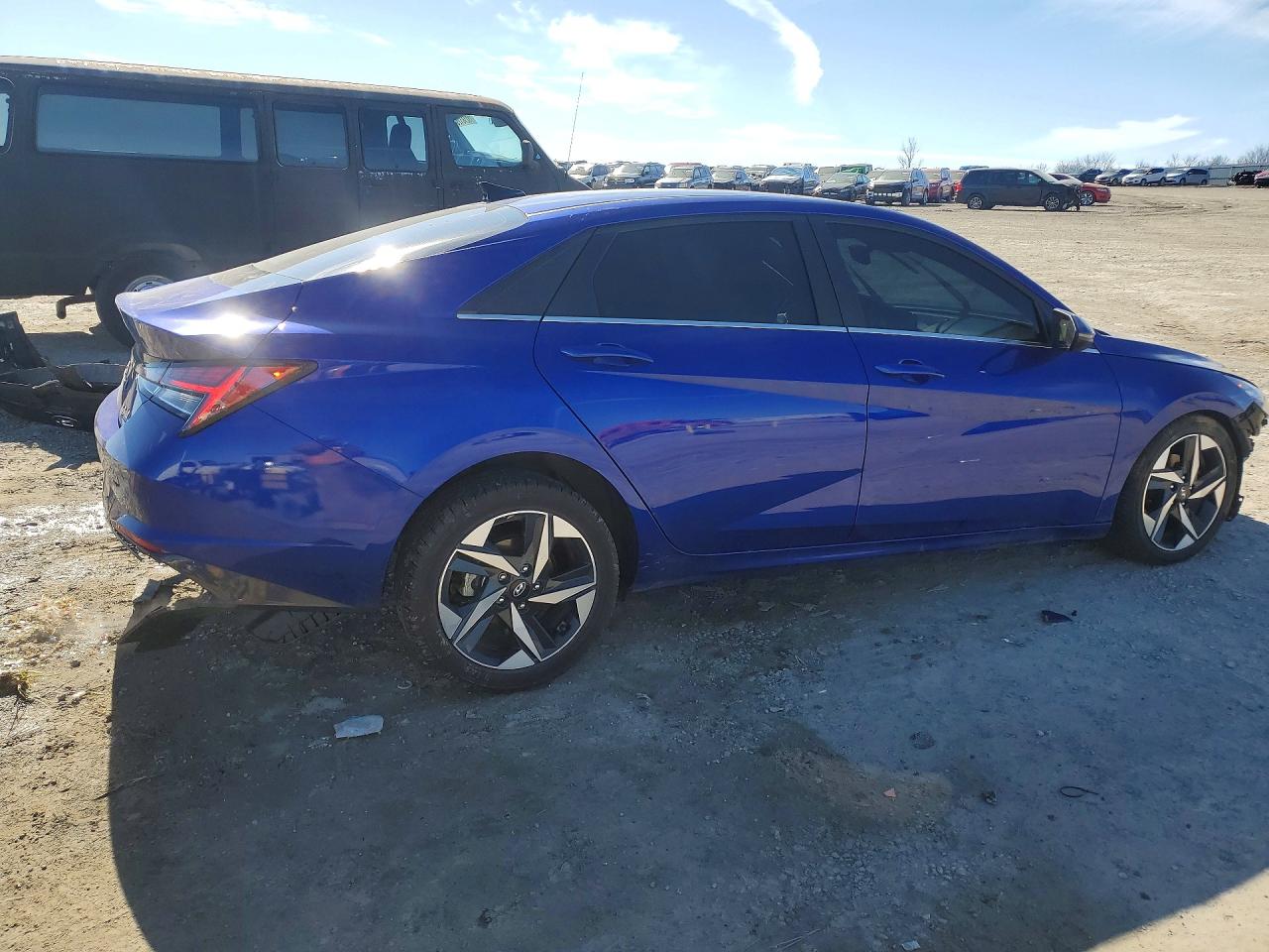 2022 HYUNDAI ELANTRA LIMITED photo 3