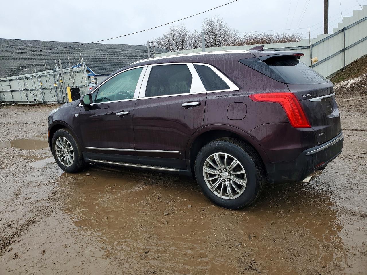 2017 CADILLAC XT5 LUXURY photo 3