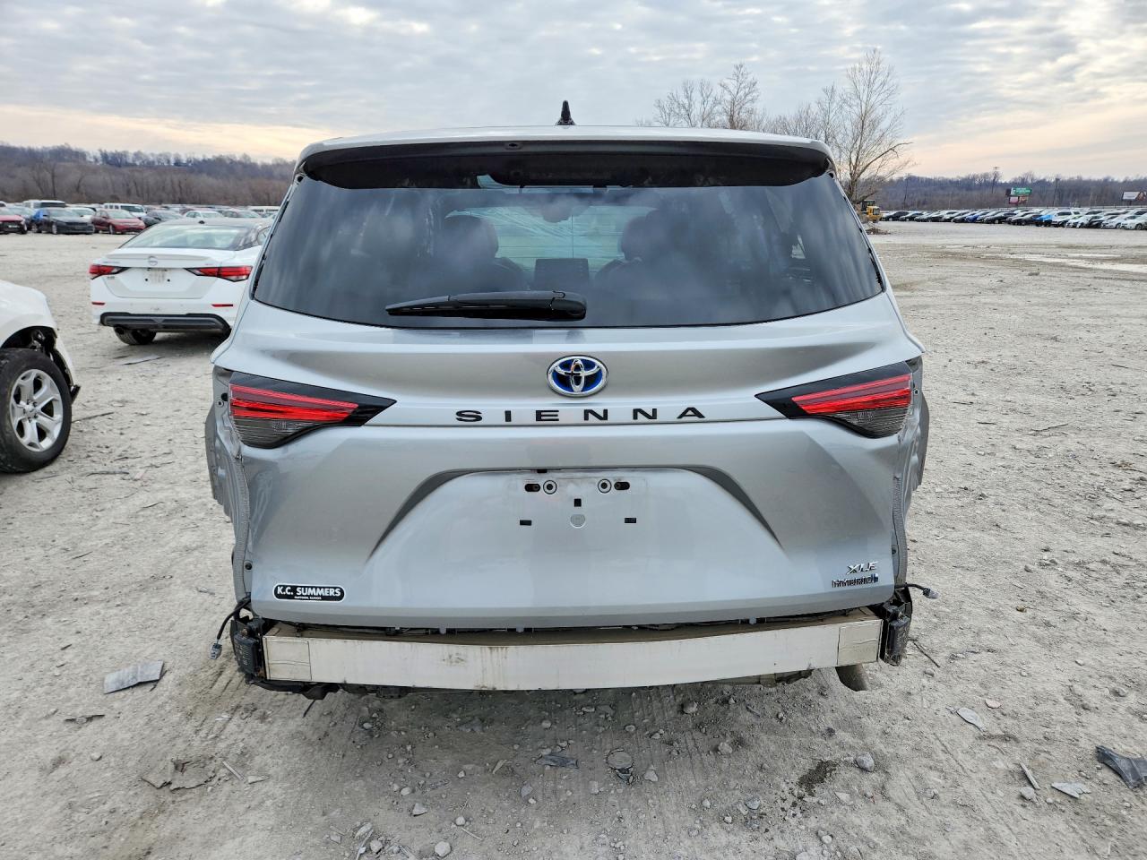 2021 TOYOTA SIENNA photo 6
