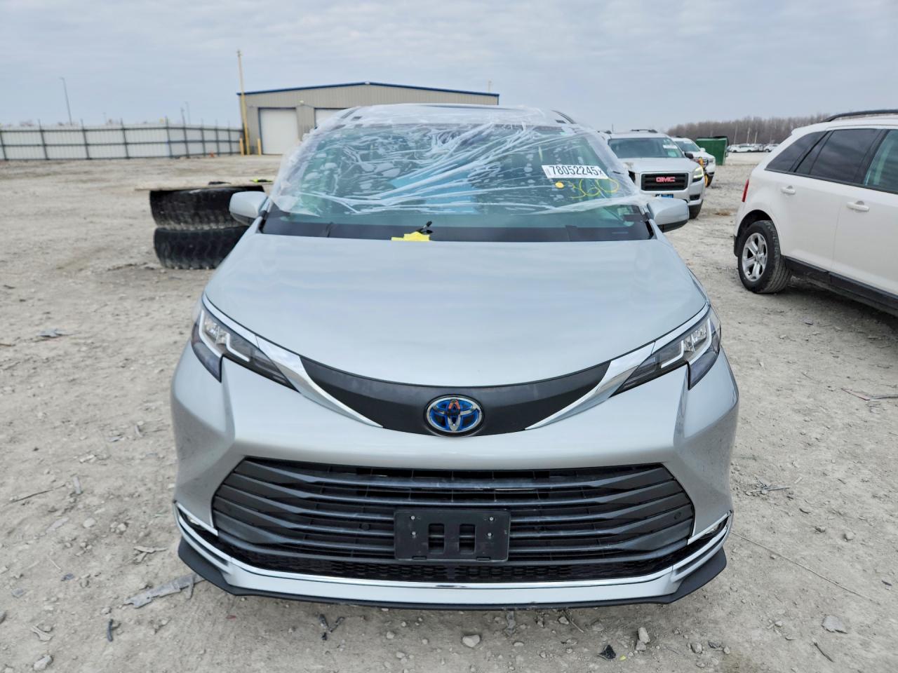 2021 TOYOTA SIENNA photo 5