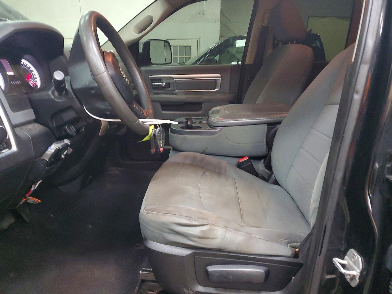 2013 RAM 1500 SLT photo 13