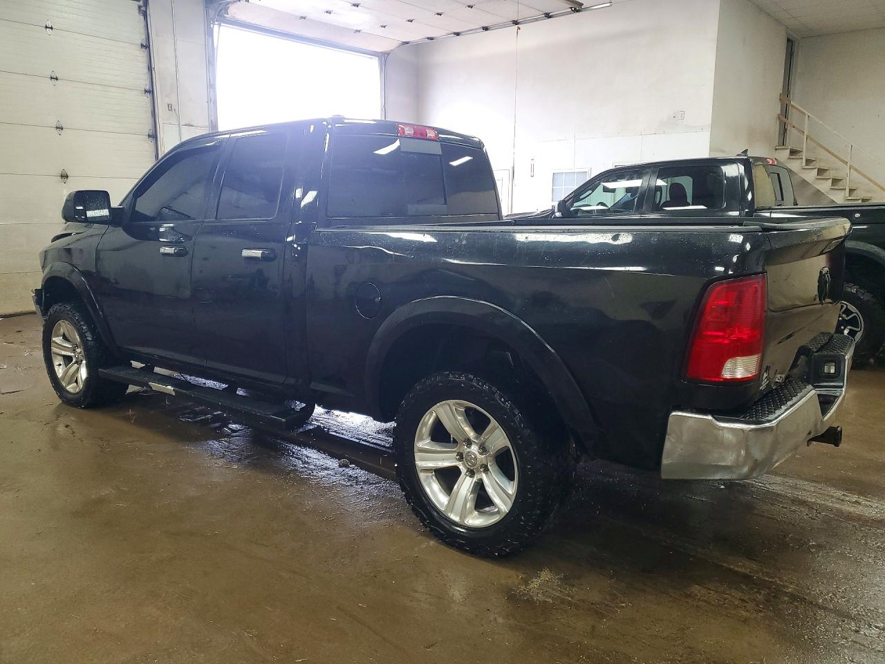 2013 RAM 1500 SLT photo 3
