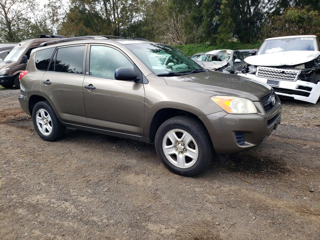 2011 TOYOTA RAV4 photo 4