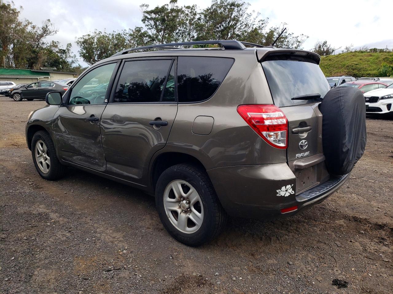 2011 TOYOTA RAV4 photo 2