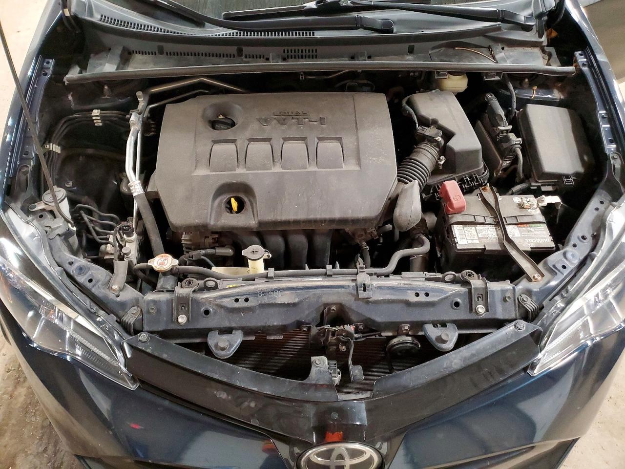 2017 TOYOTA COROLLA LE photo 11