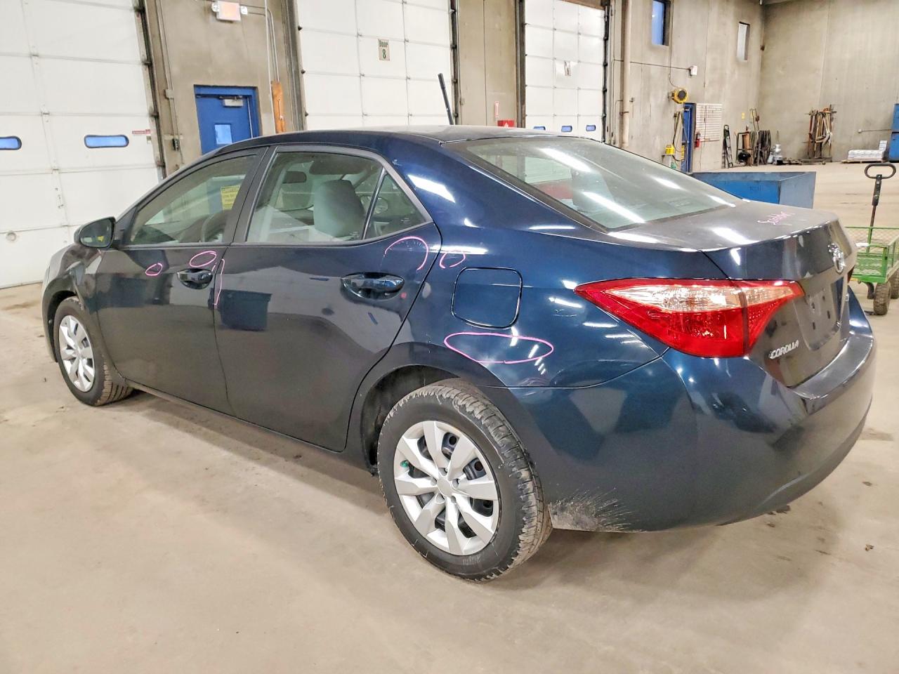 2017 TOYOTA COROLLA LE photo 2