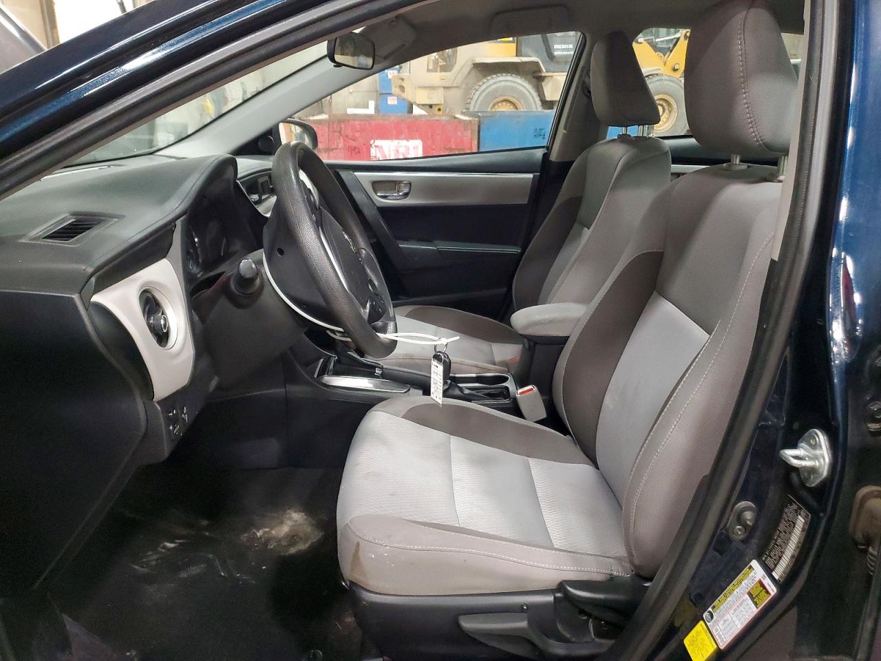 2017 TOYOTA COROLLA LE photo 7