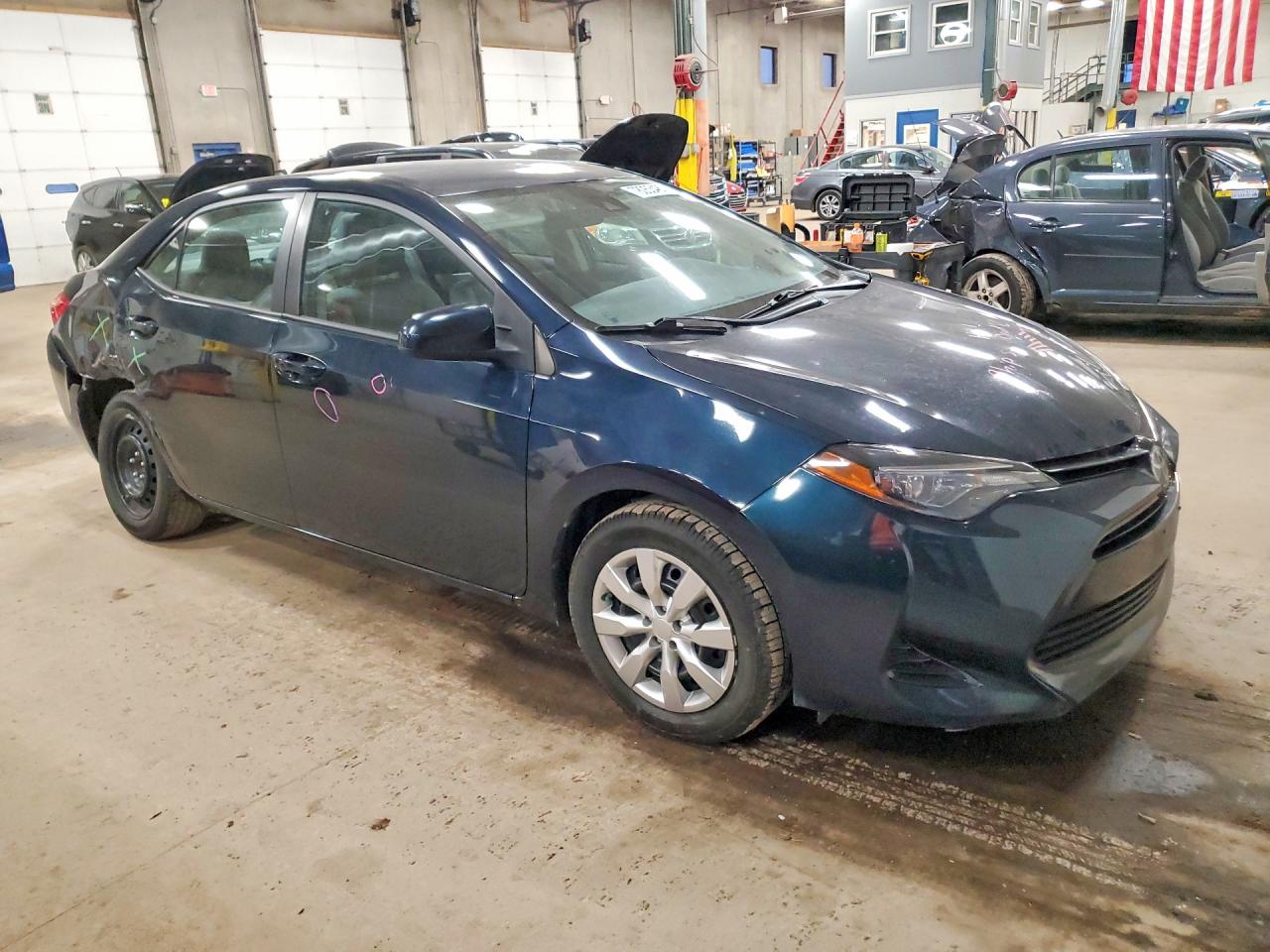 2017 TOYOTA COROLLA LE photo 4