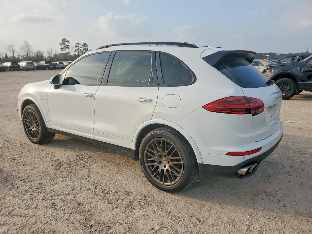 2018 PORSCHE CAYENNE SE HYBRID PLATINUM photo 3