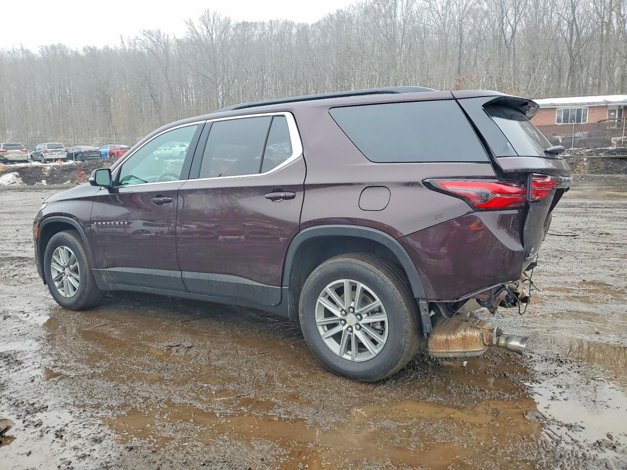 2023 CHEVROLET TRAVERSE LT photo 2