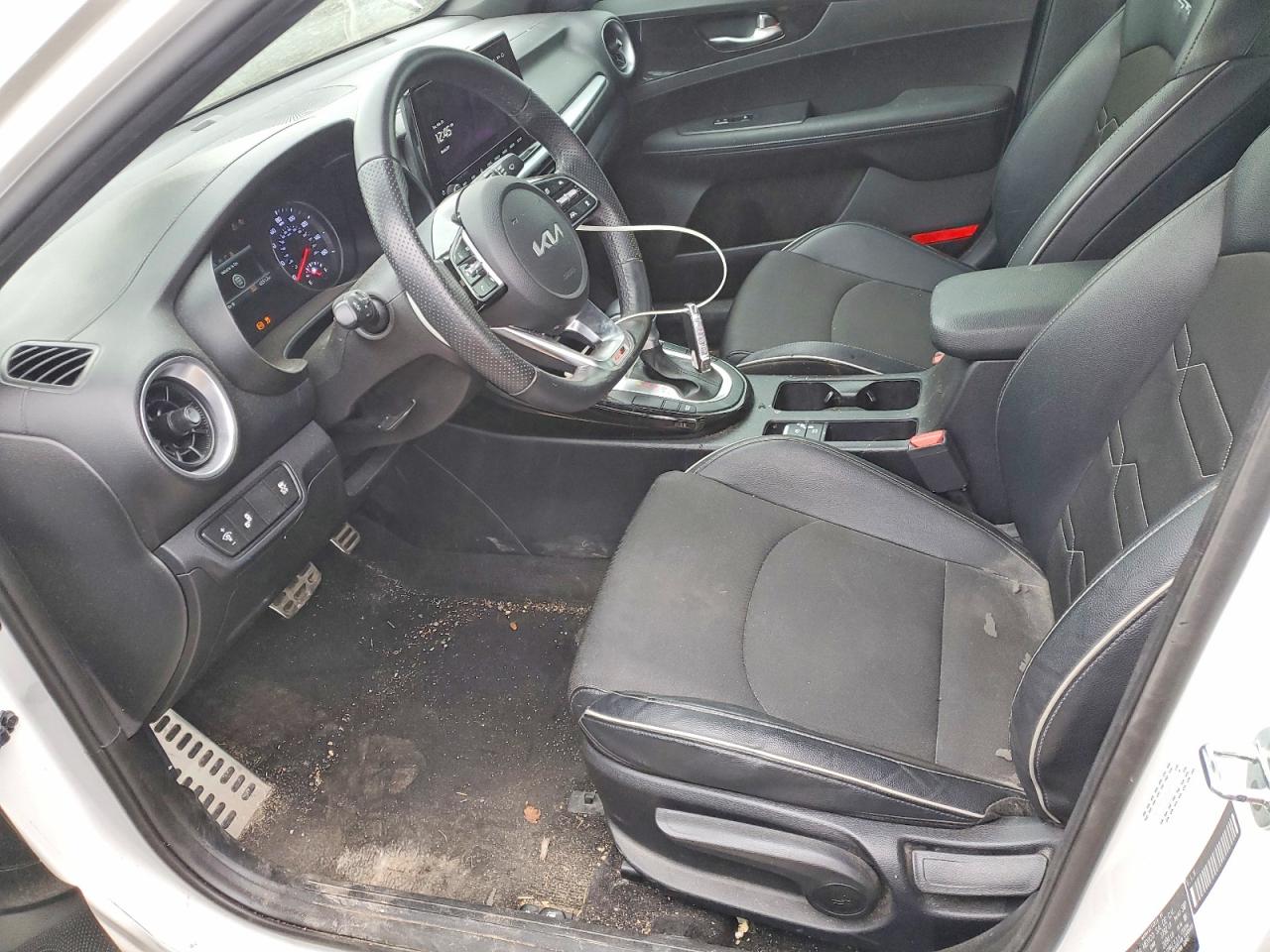2023 KIA FORTE GT-LINE photo 7