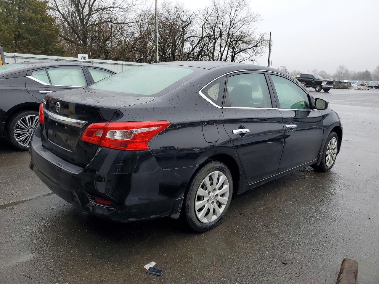 2018 NISSAN SENTRA S photo 5