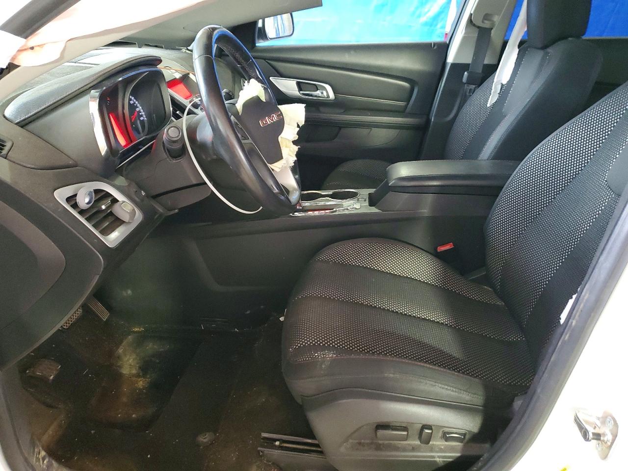 2011 GMC TERRAIN SLE photo 13