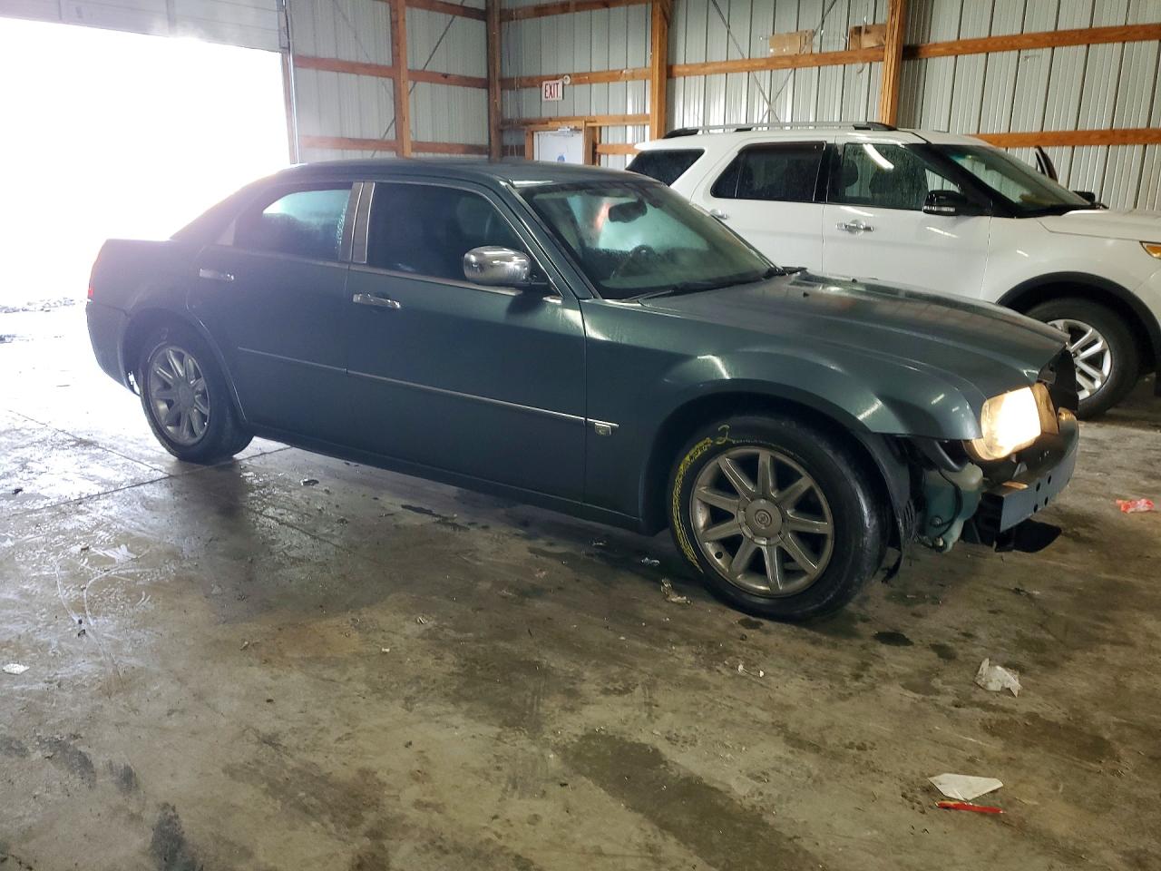 2005 CHRYSLER 300C photo 7