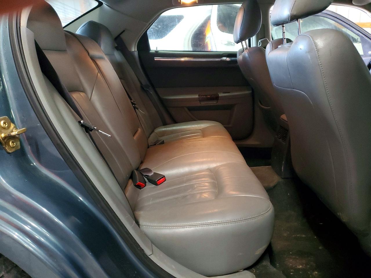 2005 CHRYSLER 300C photo 19