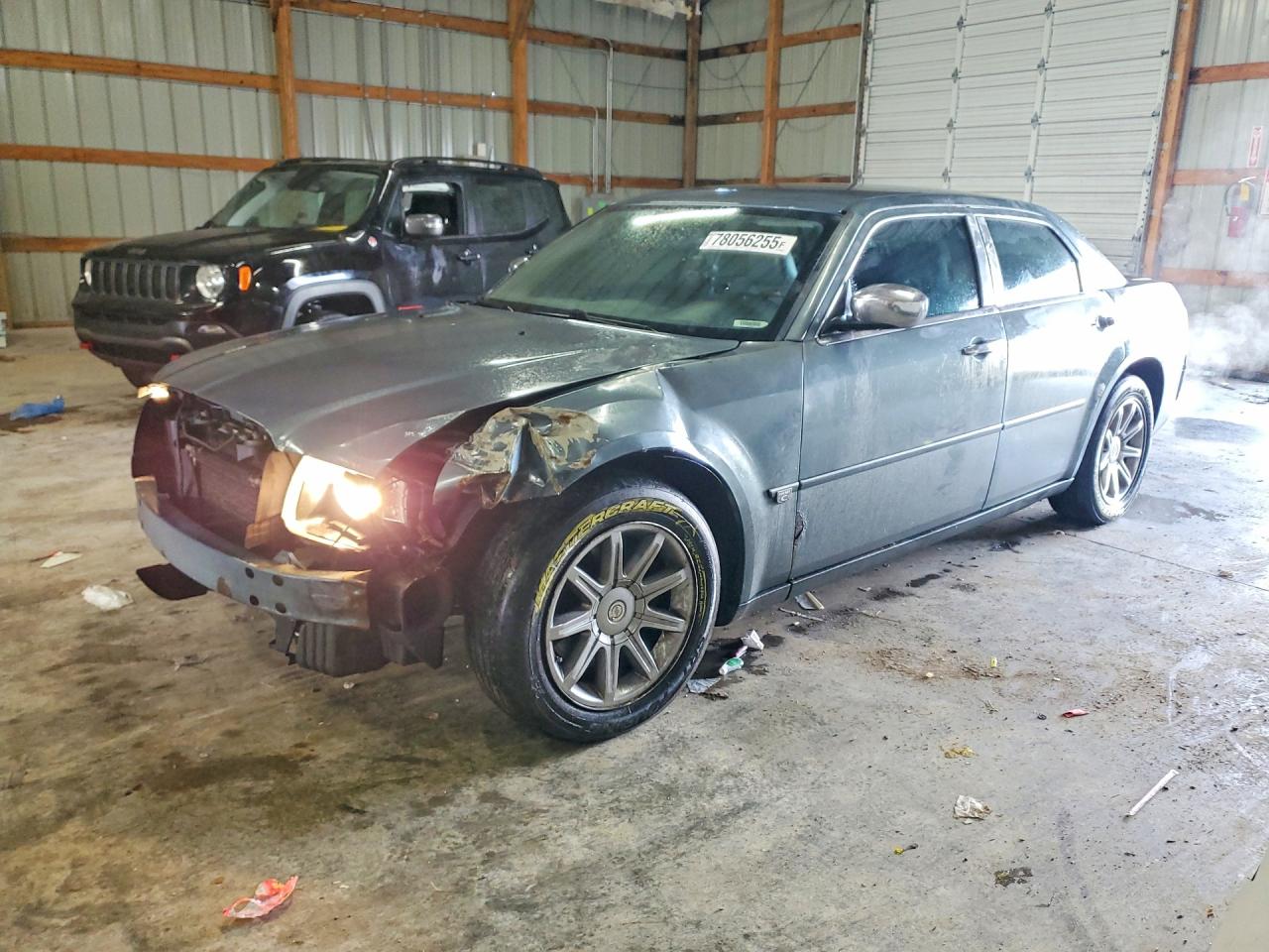2005 CHRYSLER 300C