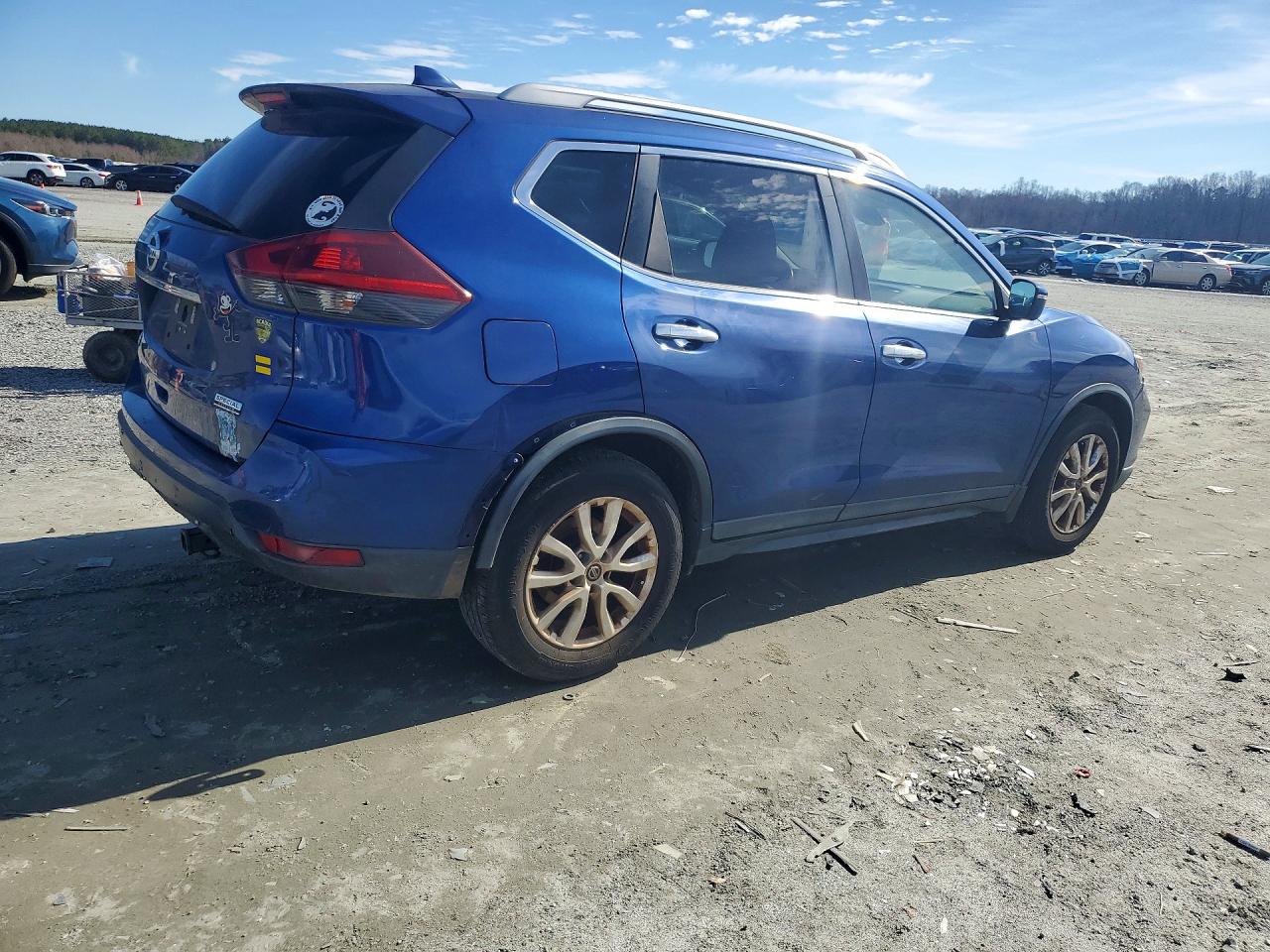 2019 NISSAN ROGUE S photo 3