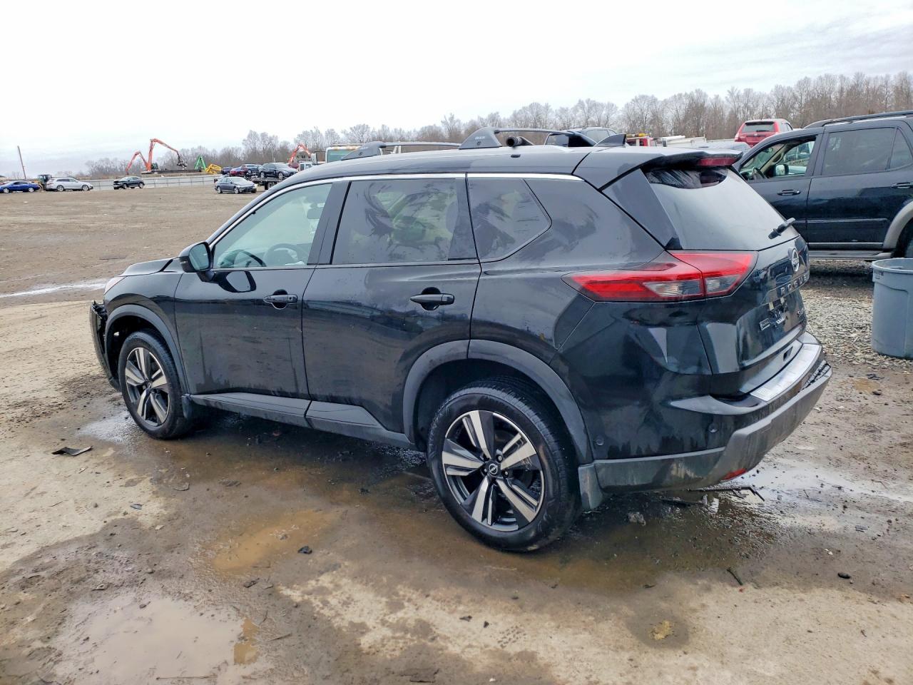 2025 NISSAN ROGUE SL photo 3