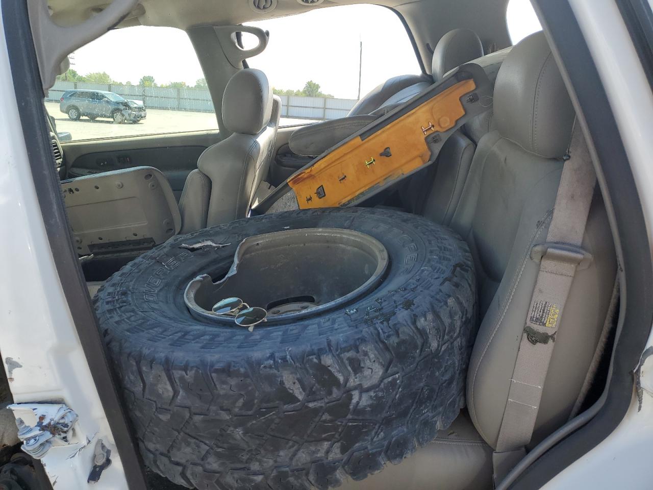 2003 CHEVROLET TAHOE K1500 photo 11