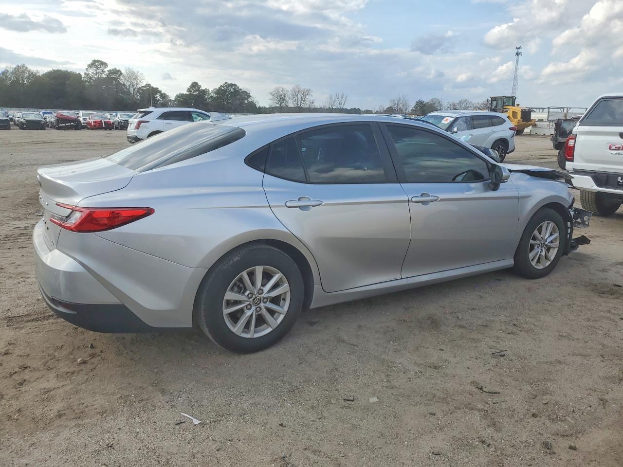 2025 TOYOTA CAMRY XSE photo 3