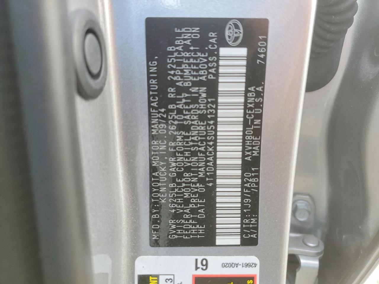 2025 TOYOTA CAMRY XSE photo 13