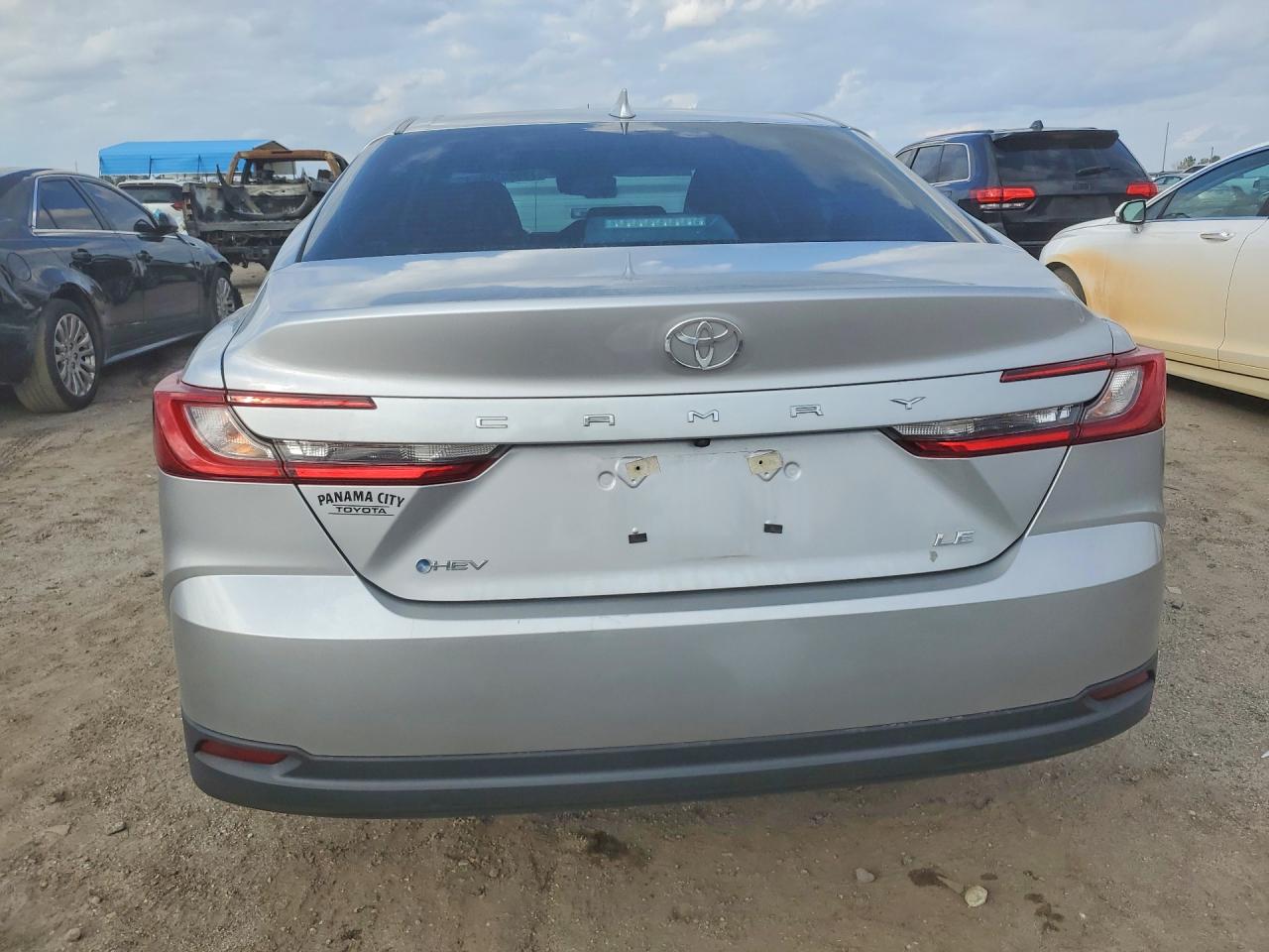 2025 TOYOTA CAMRY XSE photo 6