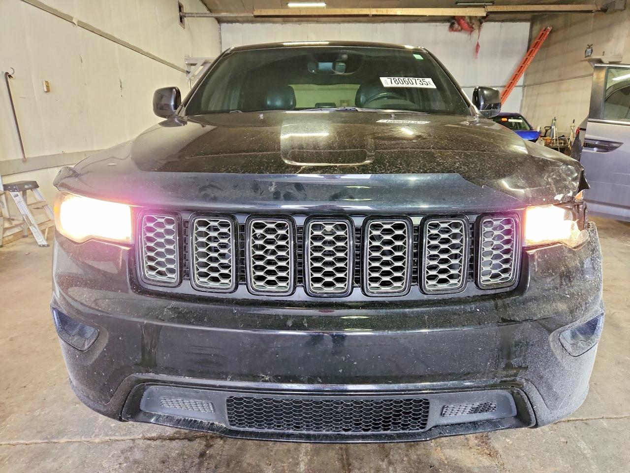 2018 JEEP GRAND CHEROKEE LAREDO photo 9