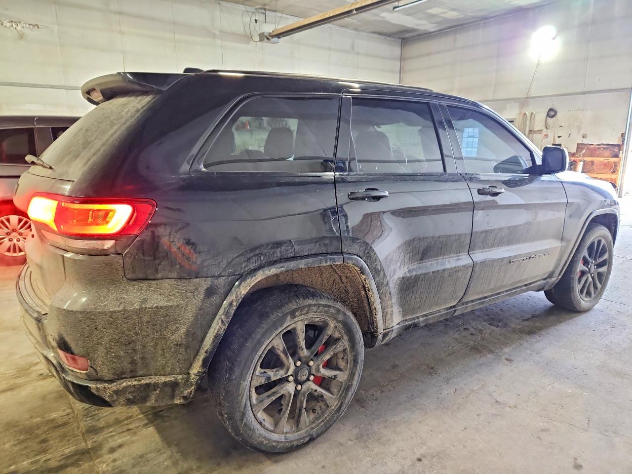 2018 JEEP GRAND CHEROKEE LAREDO photo 5