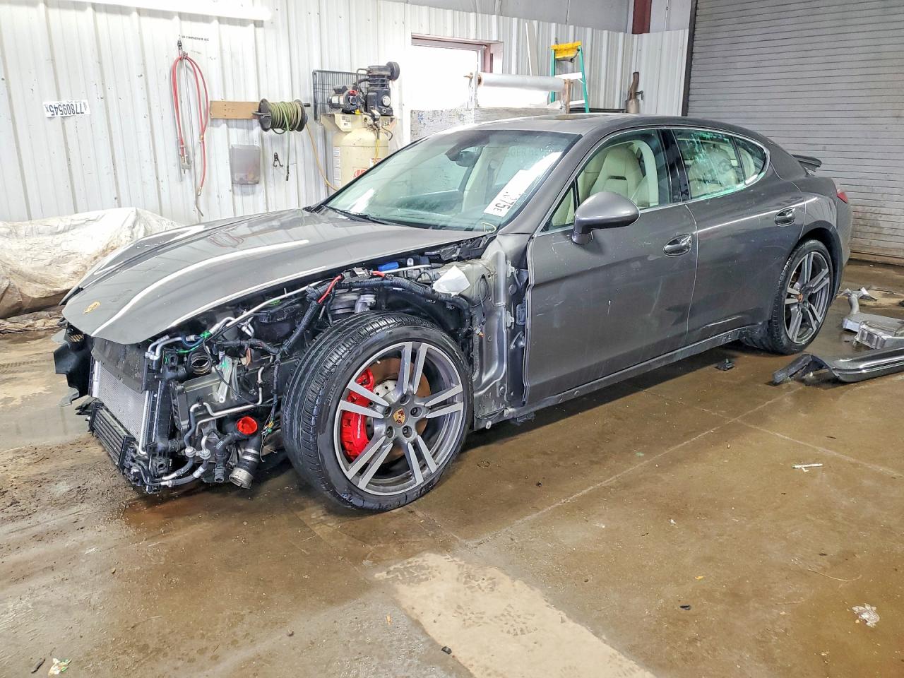 2013 PORSCHE PANAMERA