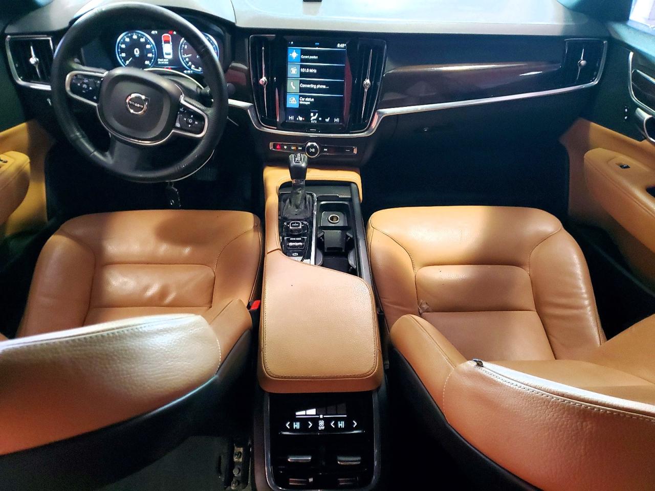 2017 VOLVO S90 T5 MOMENTUM photo 8
