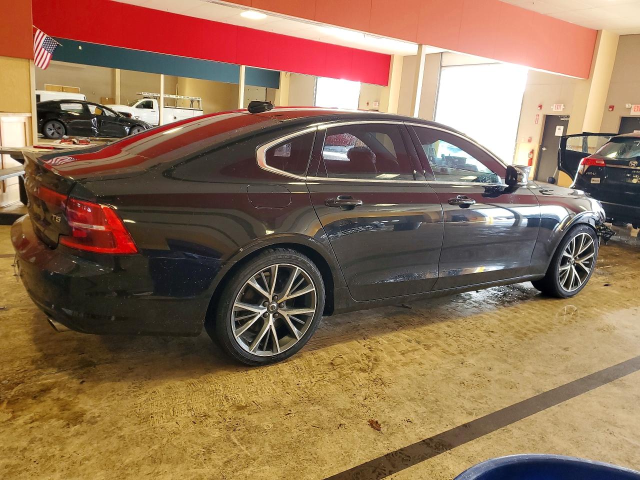 2017 VOLVO S90 T5 MOMENTUM photo 3