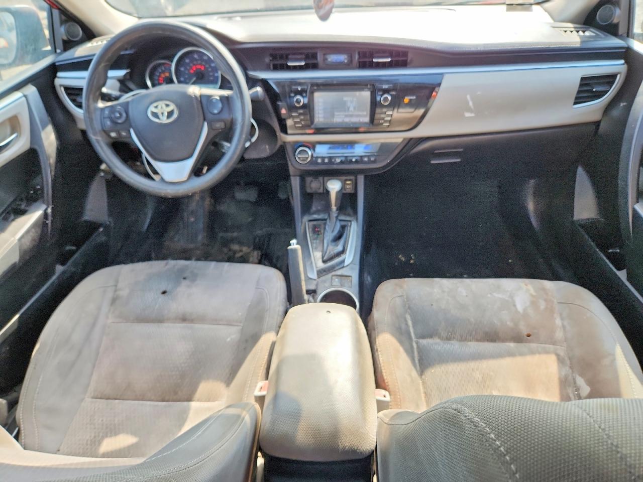 2015 TOYOTA COROLLA LE photo 15