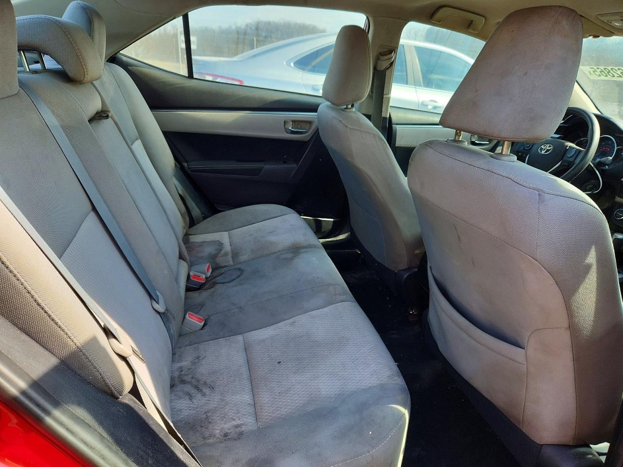 2015 TOYOTA COROLLA LE photo 19