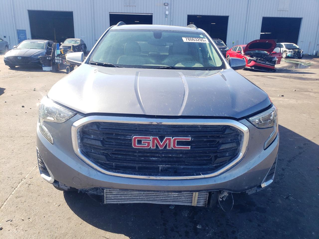 2018 GMC TERRAIN SLE photo 9