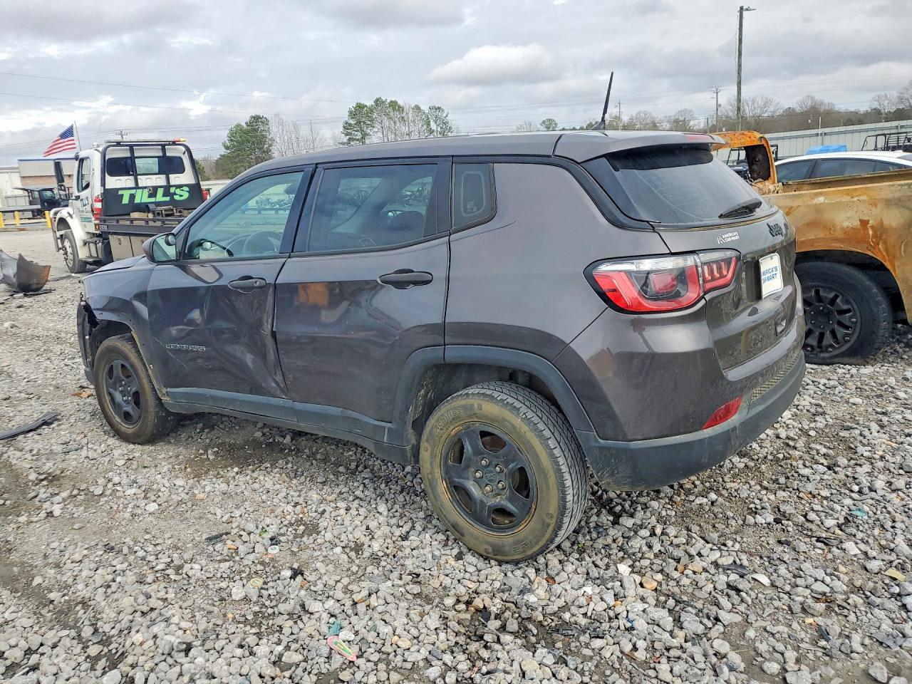 2017 JEEP COMPASS SPORT photo 2