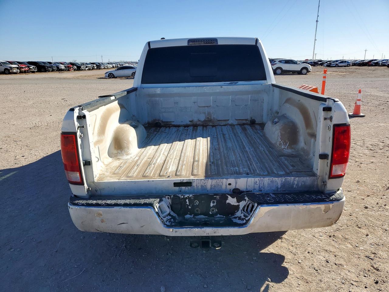 2015 RAM 1500 SLT photo 6